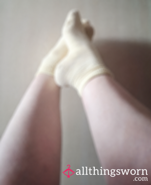 💛3 Days Wear Cute Yellow Crew Socks💛