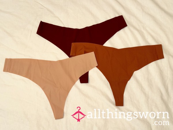 3 Multicolored Gym Thongs