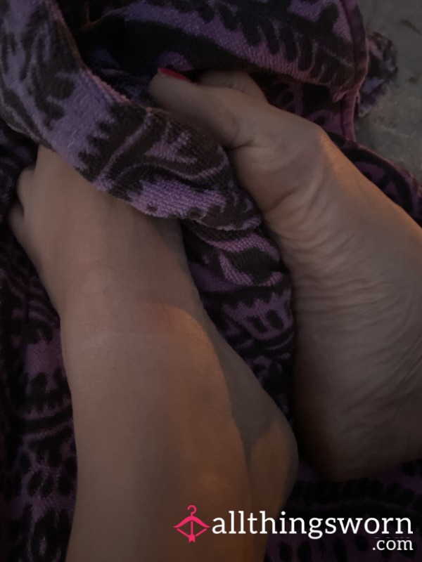 3 Pics Of My Feet On Beach