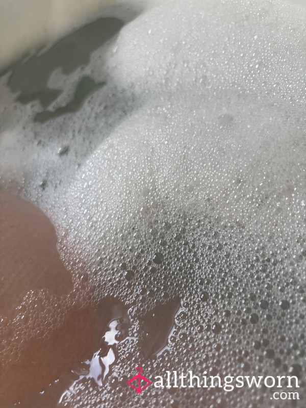 3 Soapy Bath Pics 🛁🖤