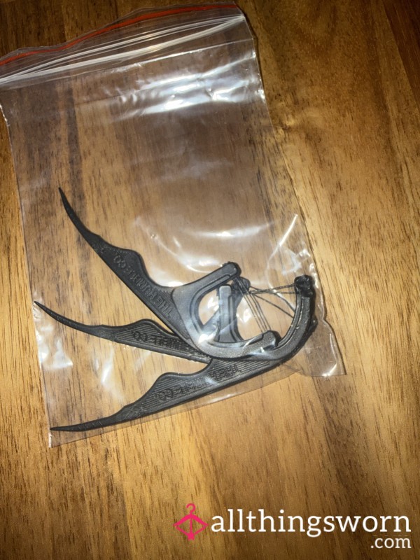 3 Used Dental Flosses👄