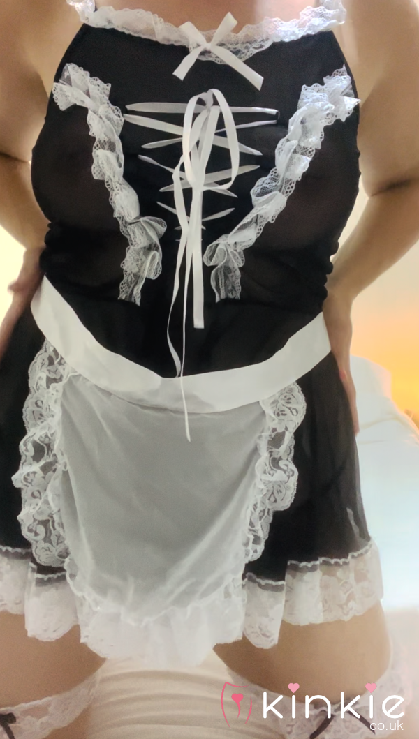 3 Videos S**y Maid Outfit