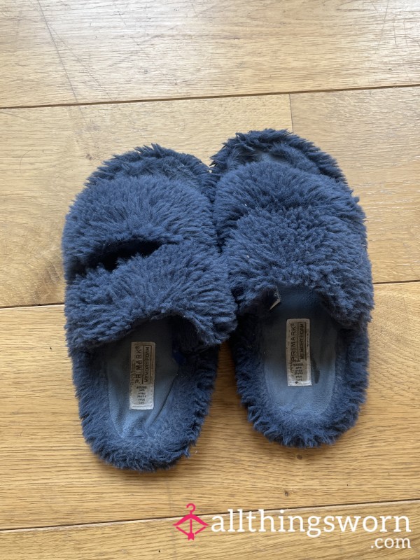 3 Year Old Slippers 🤭