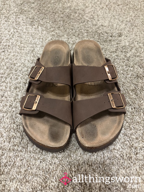 3+ Years Of Wear Sandals Size 8.5US