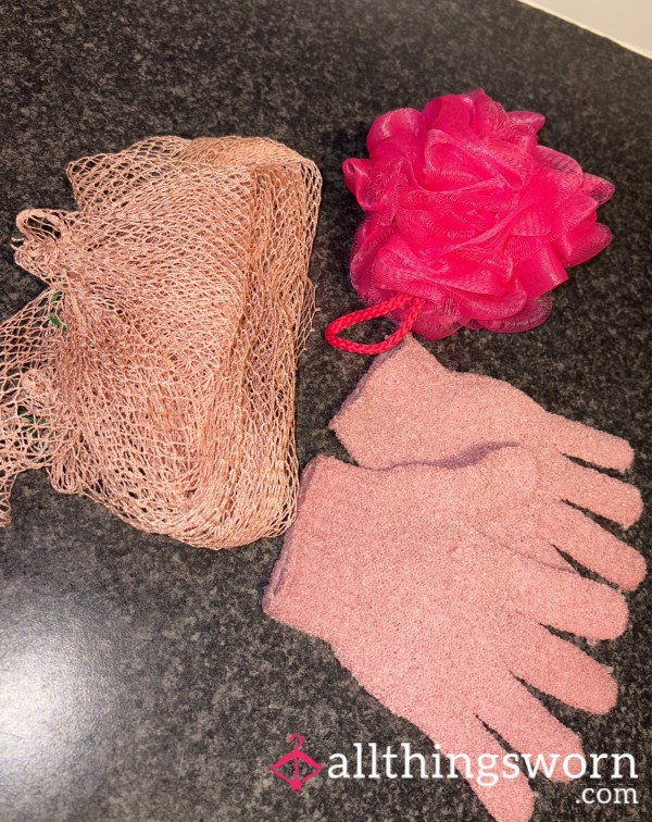 Used Body Gloves 🧤, Net Scrub And Bath Shower Sponge 🧽