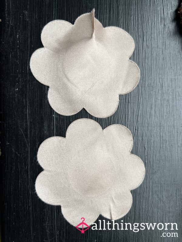 🌼 32D Two Day Worn Pasties 🌼 PIC OF THEM WORN AVAILABLE ON INSTANT CONTENT