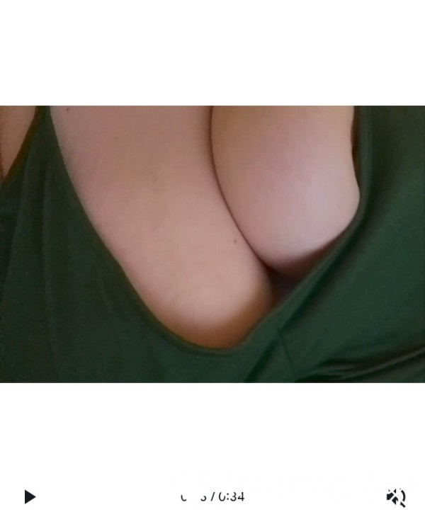 34 Second Titty Tease