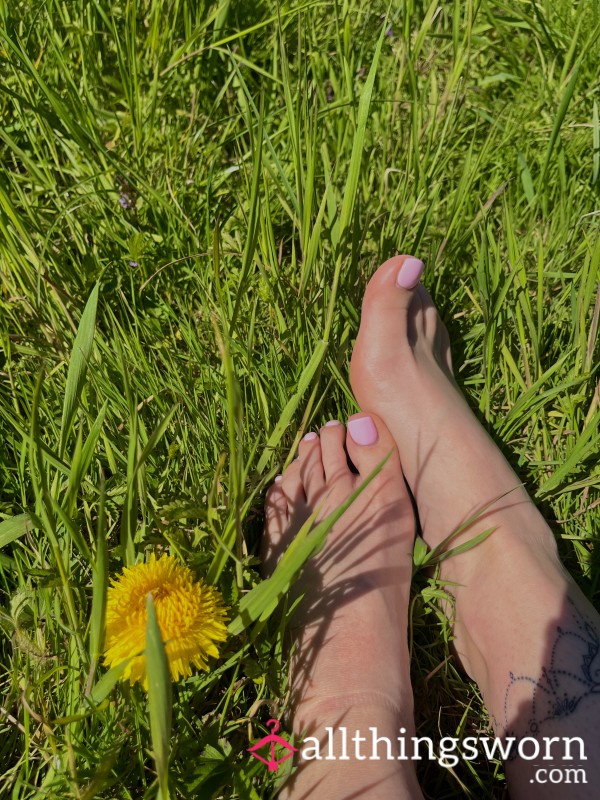 4 Barefoot Pics