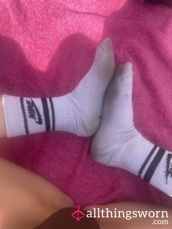 4 Day Well Worn Nike Socks 🦶🏼😉
