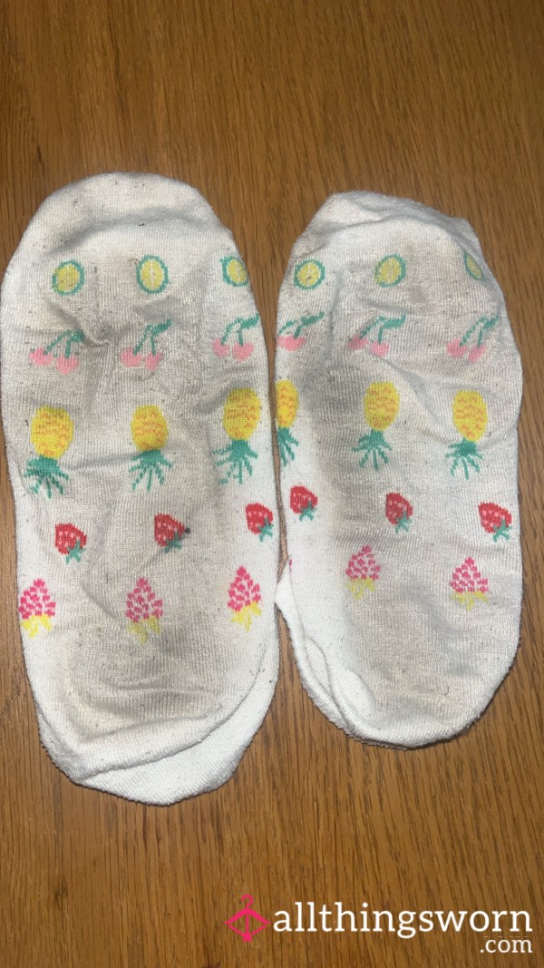 SOLD. MORE COLOURS/STYLES AVAILABLE 4 Day Worn Stinky Ankle Socks