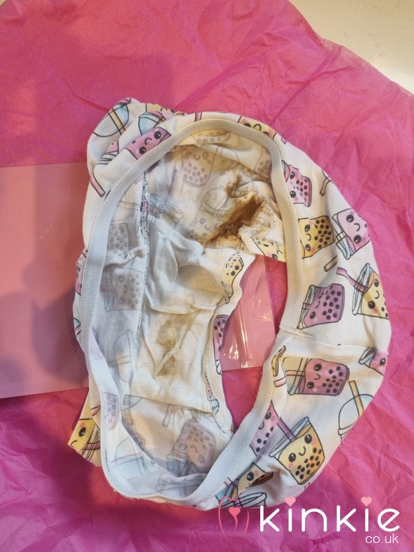 4 Days Old Soiled Panties 😈