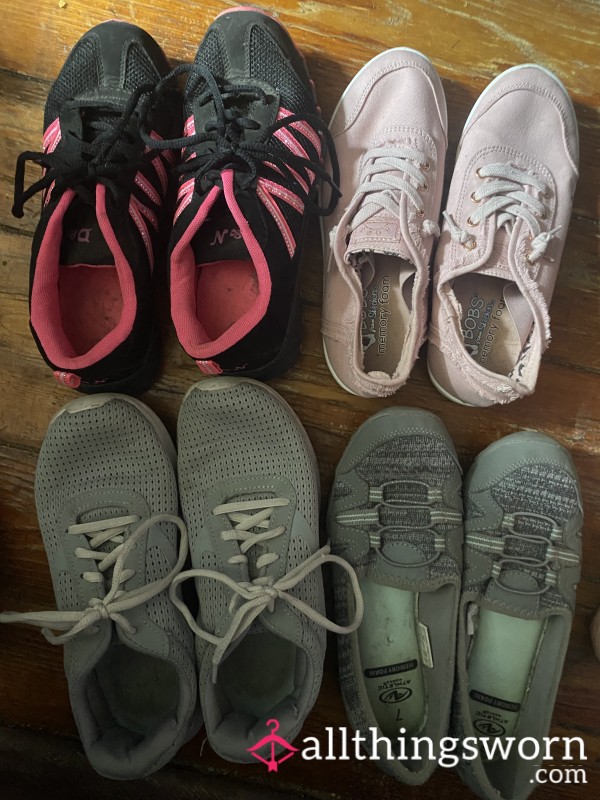 4 Different Pairs Of Sneakers Choose Yours