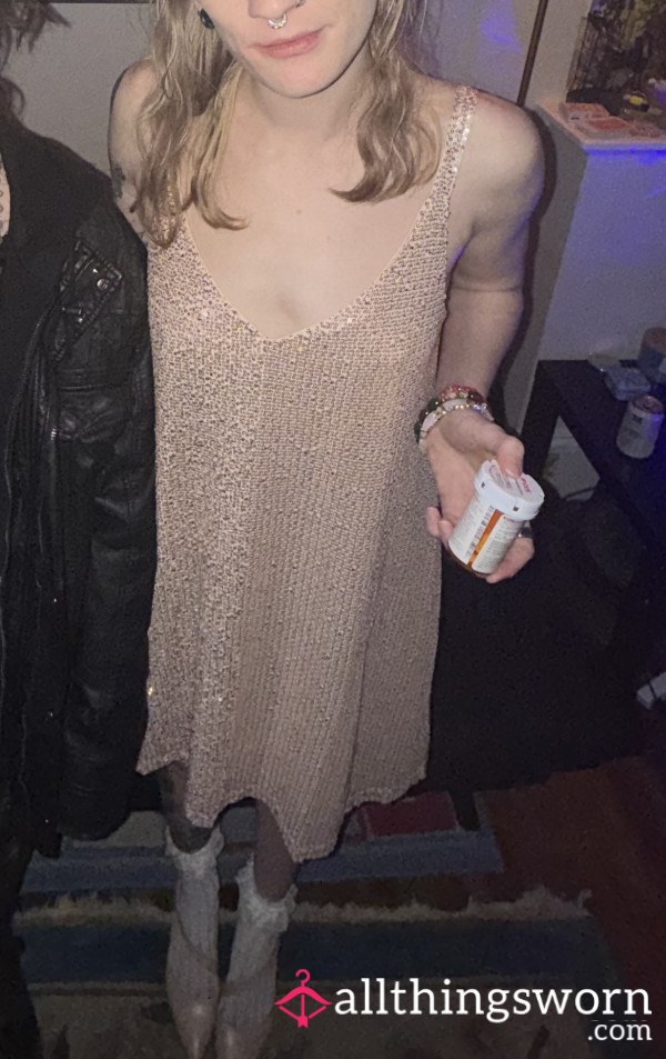 4 Pics Revealing What I Had On Underneath My Halloween Costume 👻