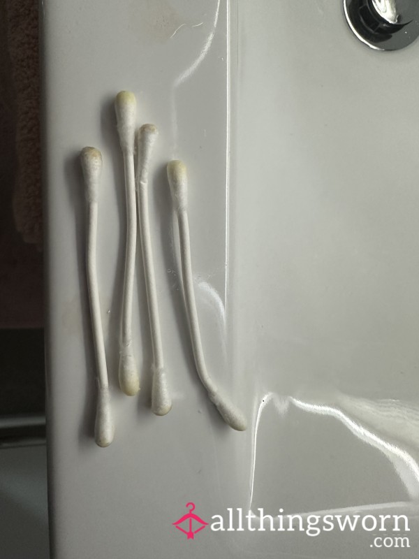 4 Used Earbuds