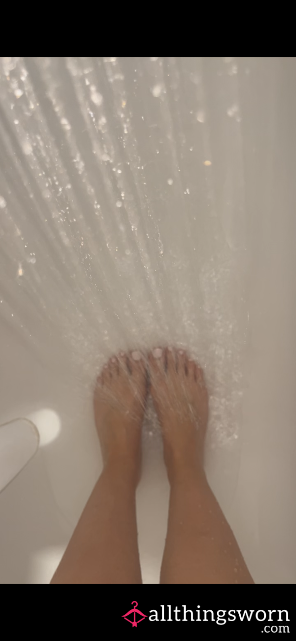 4 Videos Of My Feet In The Shower🫧