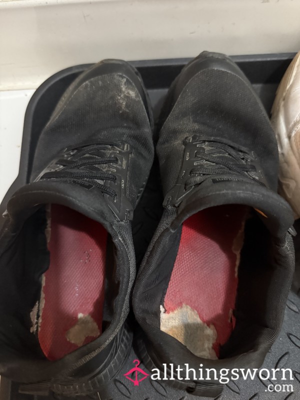 4 Year Old Waitress Shoes