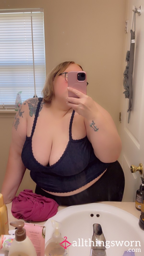 44F Titties And Big A**