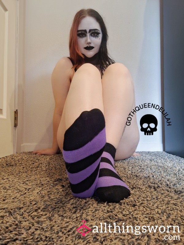 48 Hour Black And Purple Striped Socks