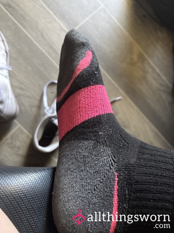 48 Hour Wear (and Still Wearing) Smelly Sweaty Socks