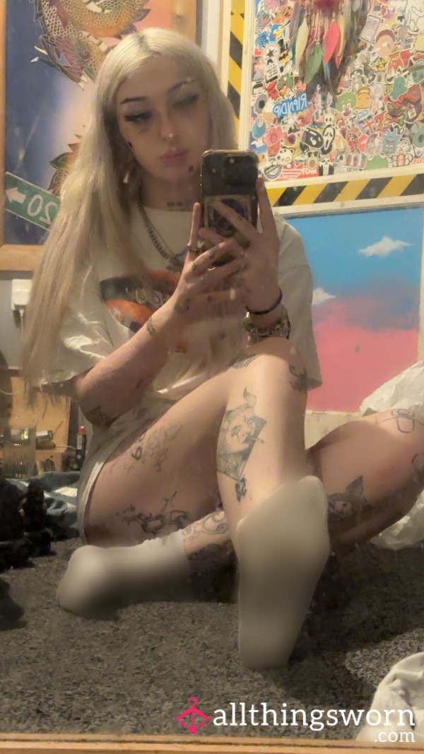 48 Hour Wear White Socks