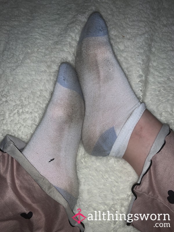 48hr Wear Including A Hike , Size 5