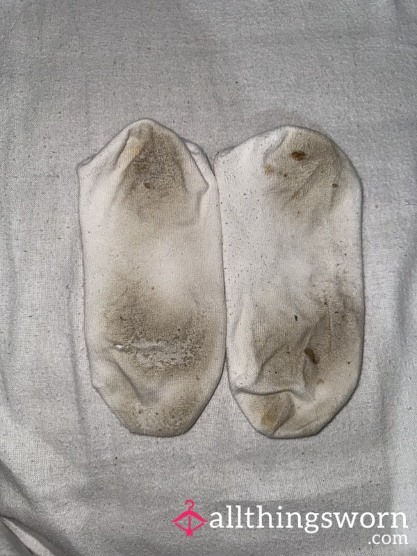 48hr Filthy White Ankle Socks Sat In Laundry Basket For Days / Very Fragrant