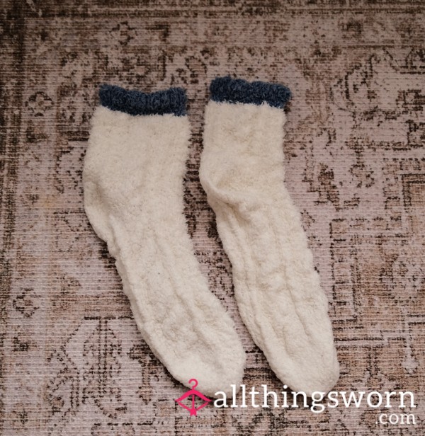 Stinky Fluffy Socks, 48hr Wear + Pics ✨