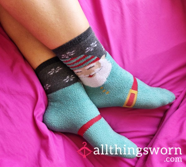 48hr Wear Teal Santa Fuzzy Socks