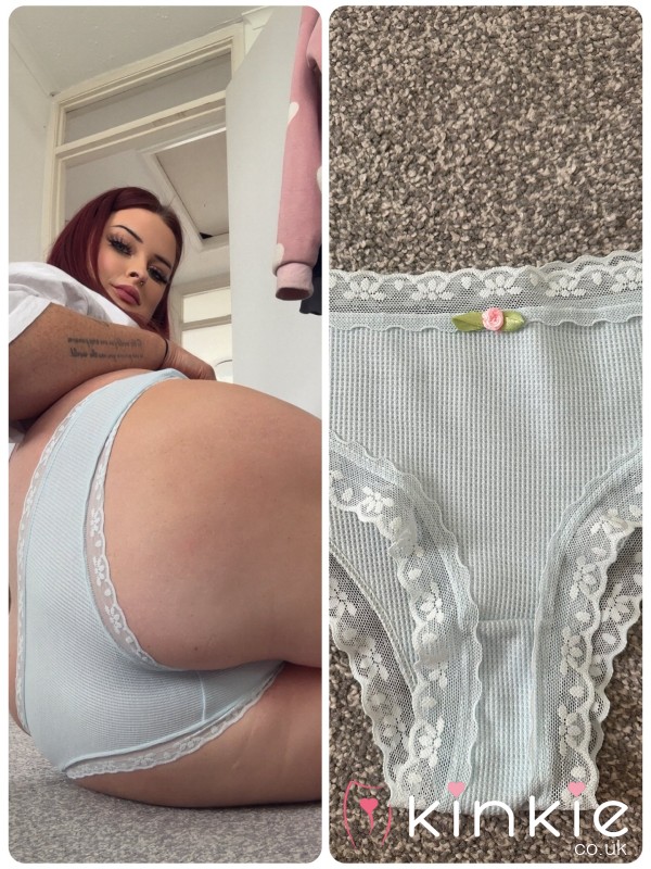 💙 48hr Worn Light Blue Flower Panties 💙
