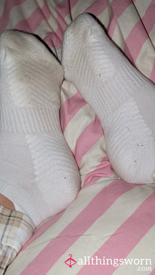48hr Worn Socks – Dirty, Well-Used Soles
