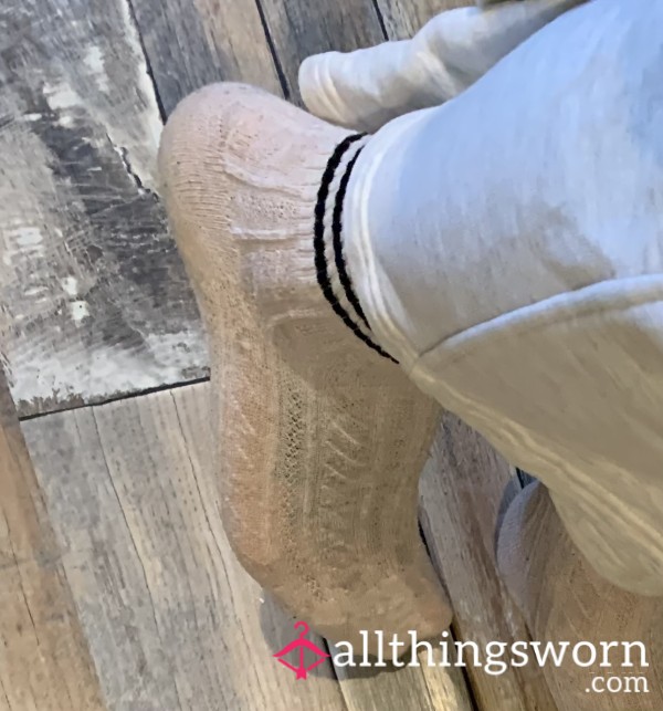 48hr Worn Socks – Discreet & Genuine