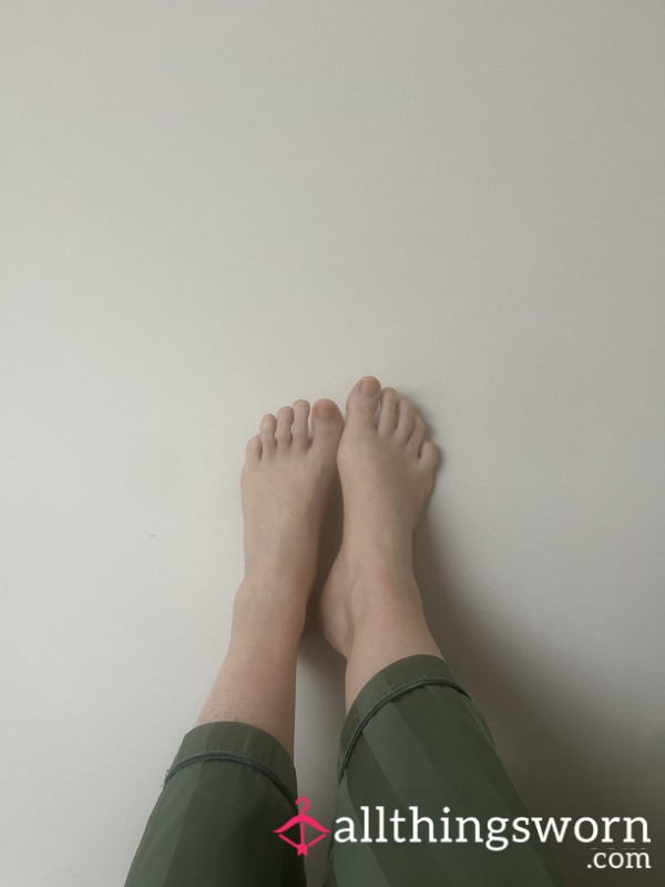 3x Feet Pics