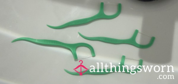 4x Used Tooth Floss Picks