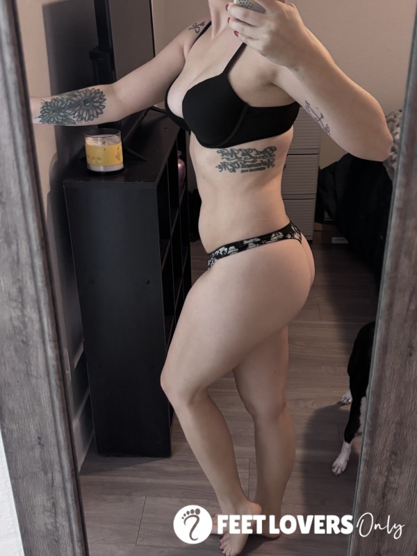 3 Custom Pics
