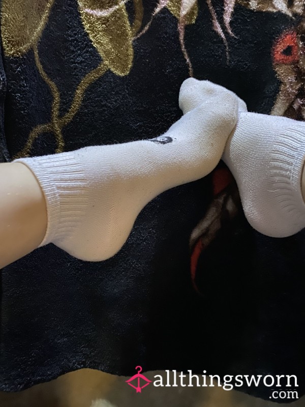 5 Day Wear White Socks