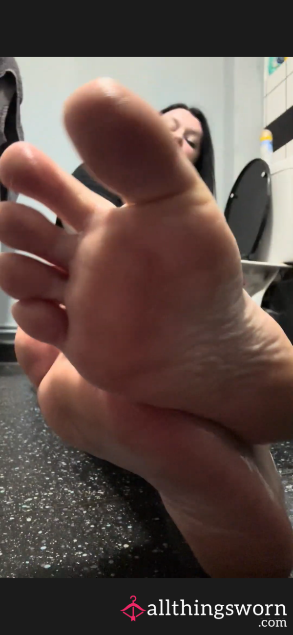 5 Mins - Watch Me 🍋 And Humiliate You W My Feet And 🍋😈