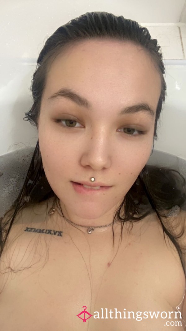 5 Nudes!