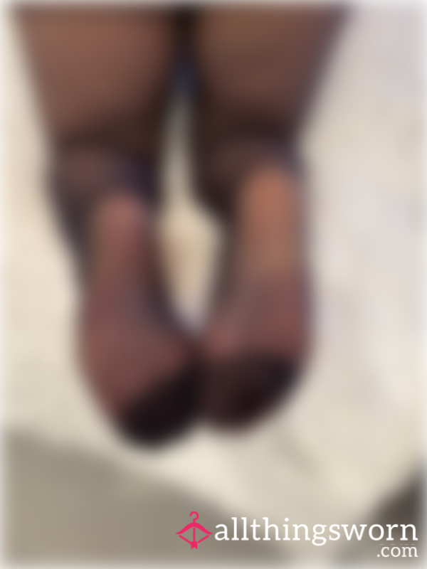 5 Pics Of Feet In Black Tights