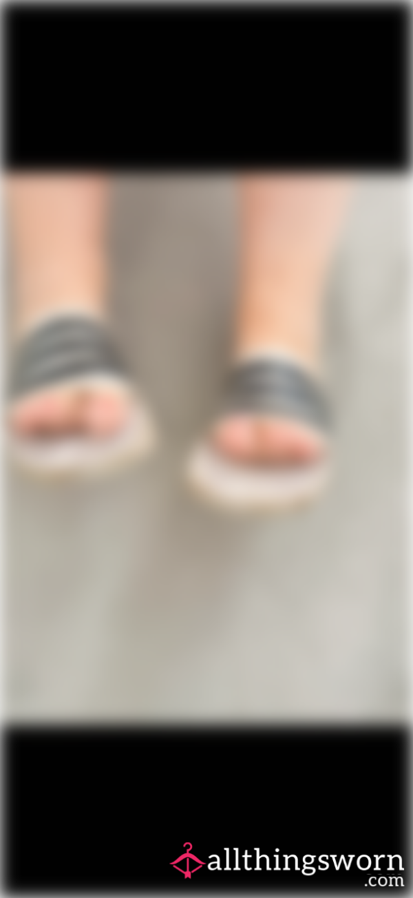 5 Pics Of Feet In Sliders No Socks