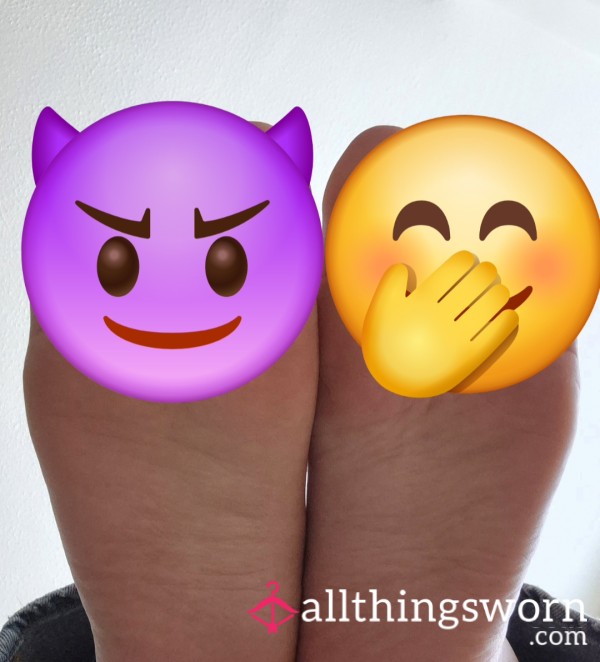 5 Up Close Pictures Of My Feet😈