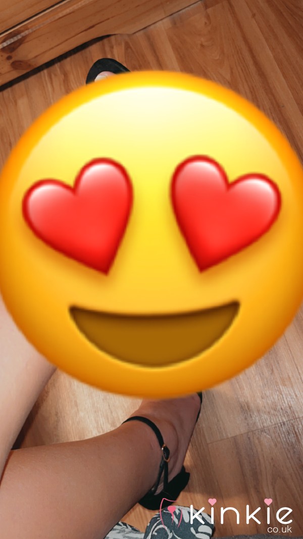 5 ⭐ Seller! S**y Feet In Stilettos 💦