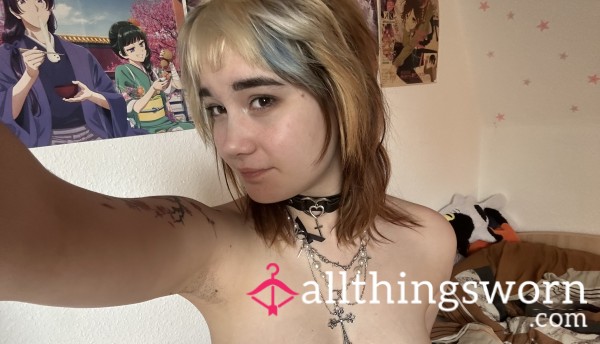 5 Topless Selfies~
