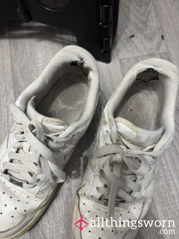 5 YEAR OLD VERY WORN STINKY TRAINERS 👟💦😍