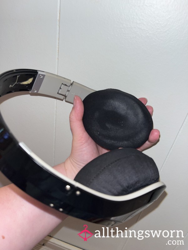 5 Years Well Worn Headphone Covers