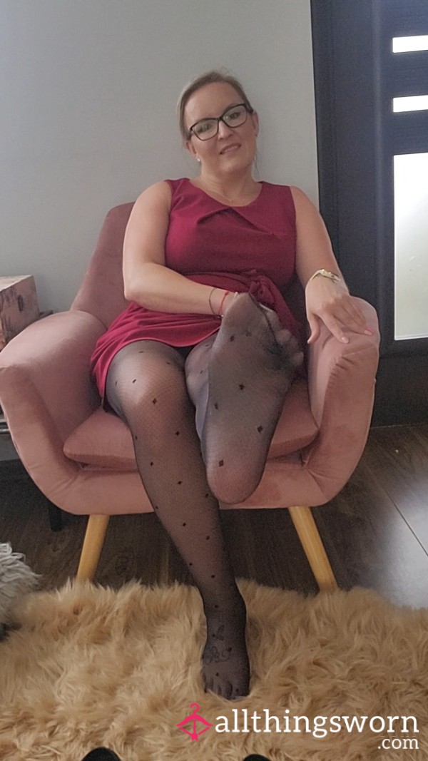 5min Coming Home From Work In Sweaty Tights