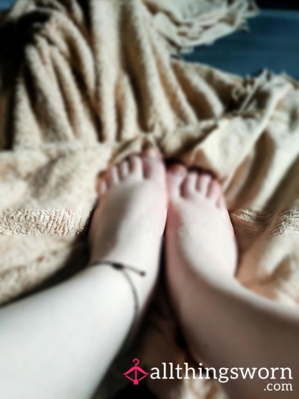 6 Photos Of Bare Feet