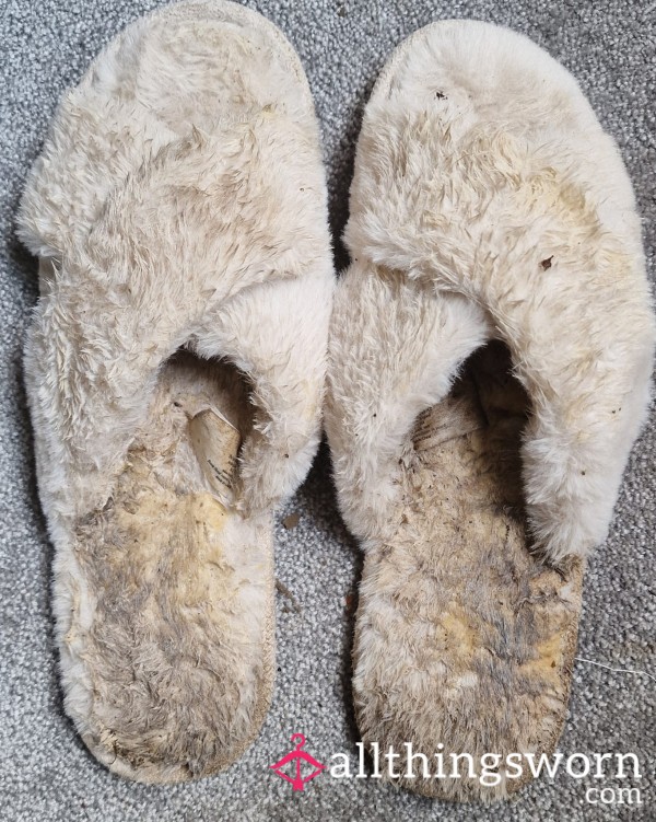 6+ Year Old Slippers — Disgusting, Filthy, & Shamefully Smelly 👣💀