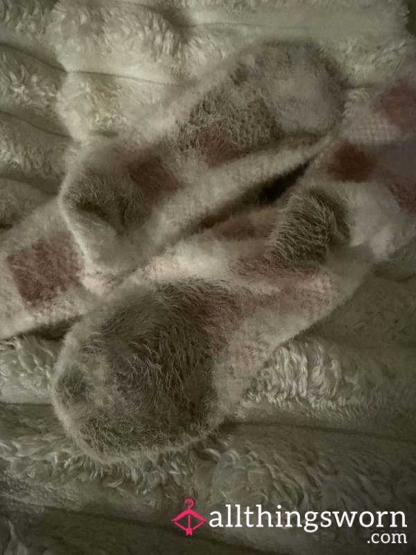 7 Day Fluffy Socks 🧦