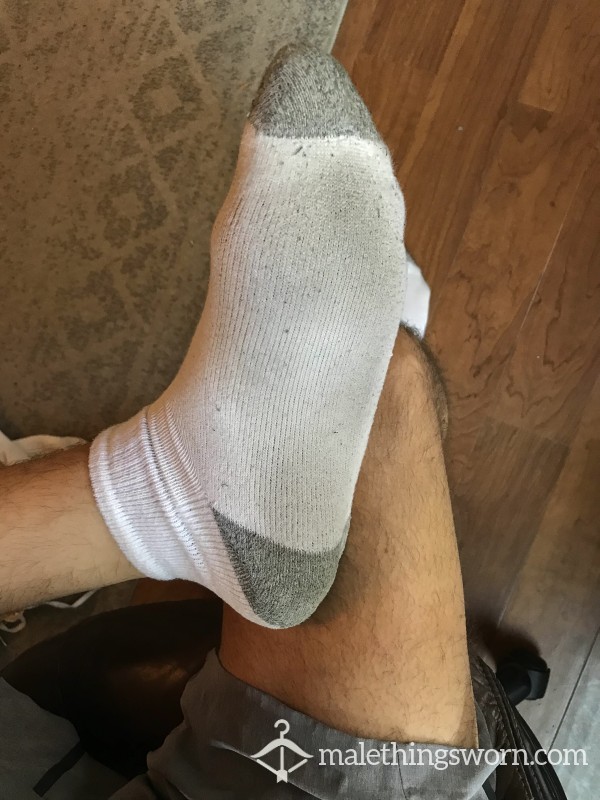 7 Day Gym Socks, Strong Foot Smell.