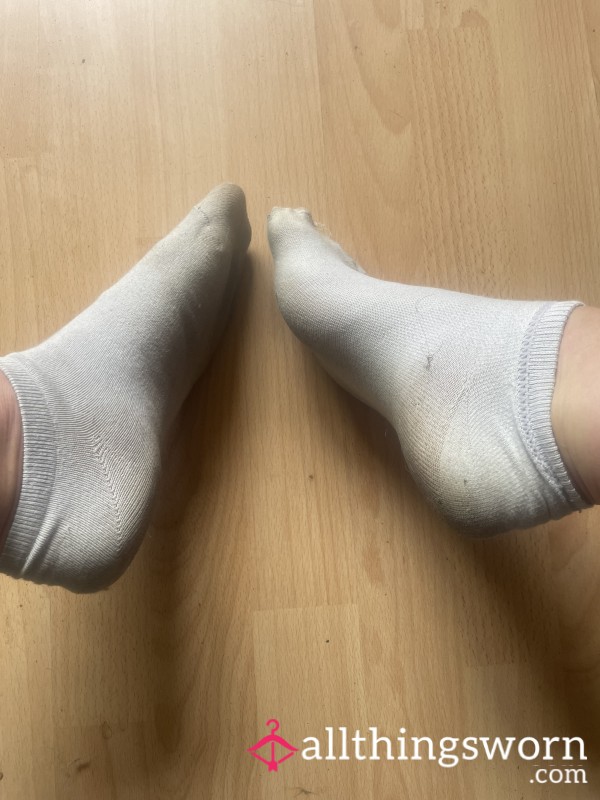 7 Day Wear White Trainer Socks